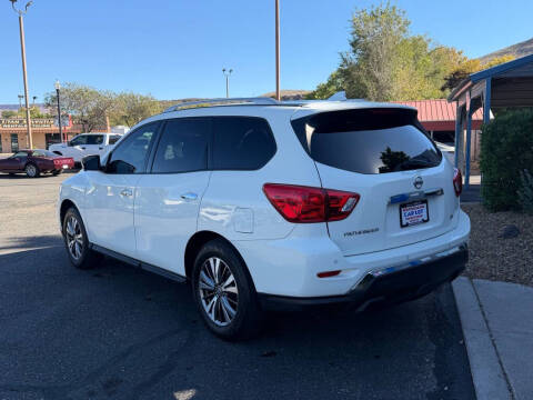 2020 Nissan Pathfinder SL