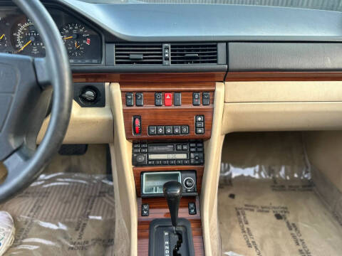 1994 Mercedes-Benz E-Class E 320