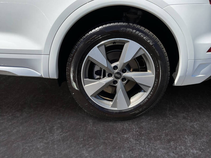 2023 Audi Q5 quattro Premium Plus 40 TFSI