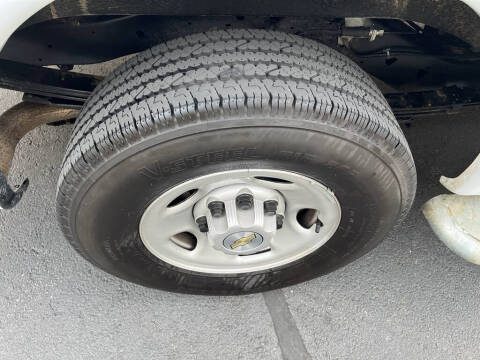 2024 Chevrolet Express 2500