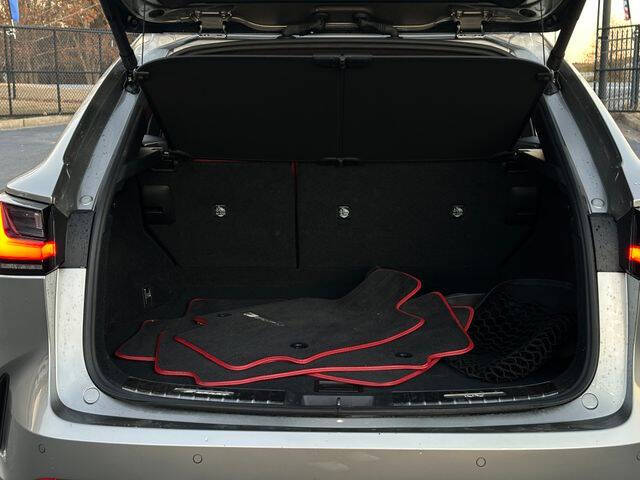 2025 Lexus NX 450h+ F SPORT Handling