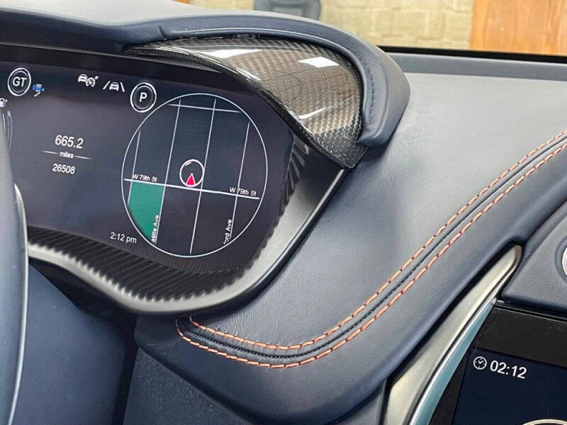 2022 Aston Martin DBX