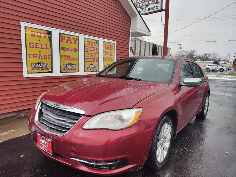 2011 Chrysler 200 Touring's photo