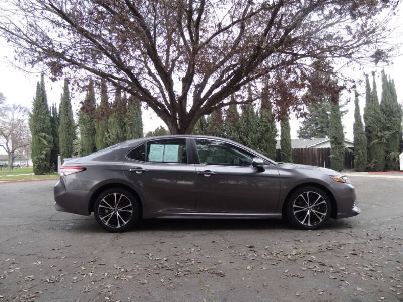 2018 Toyota Camry SE