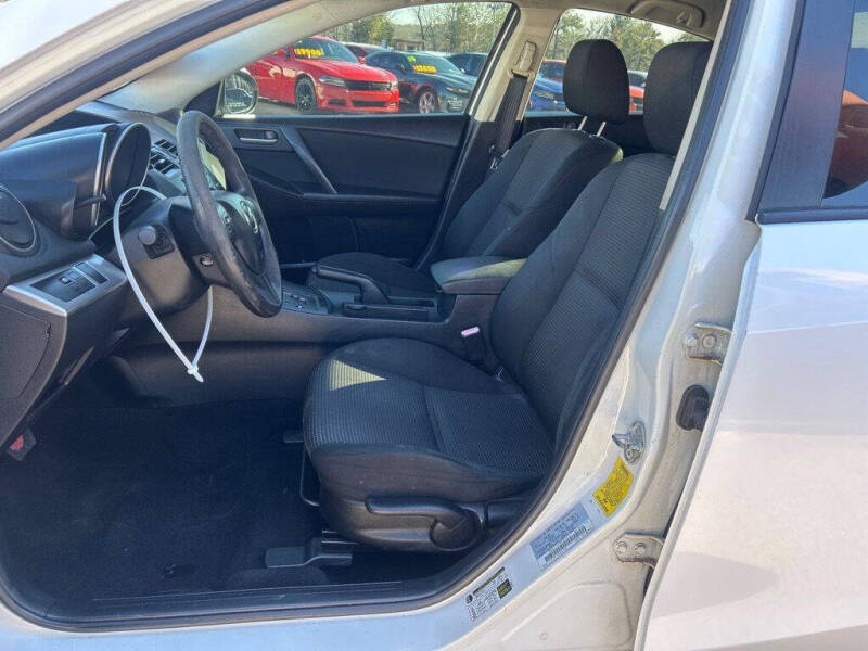 2013 Mazda MAZDA3 i SV