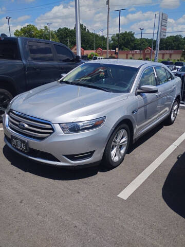 2016 Ford Taurus SEL