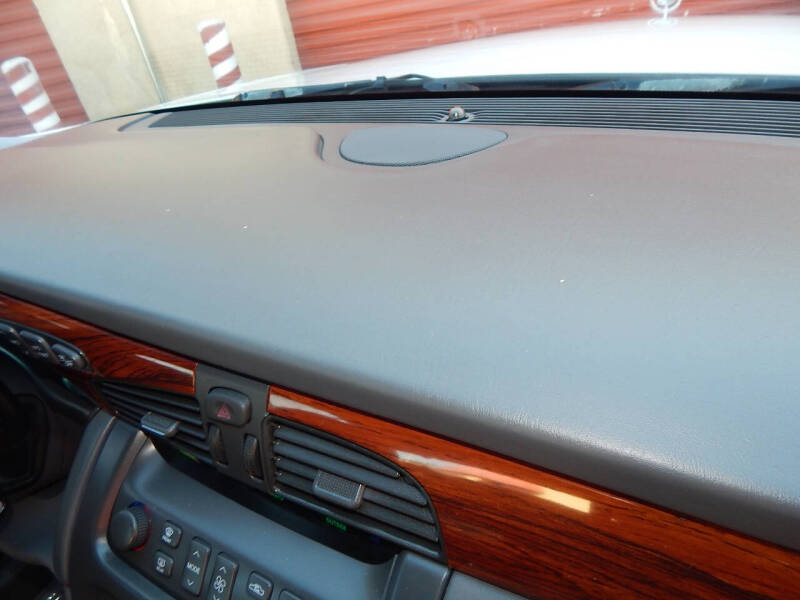 2004 Cadillac DeVille