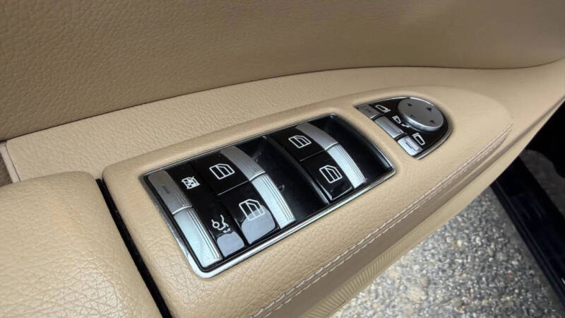 2012 Mercedes-Benz S-Class S 550