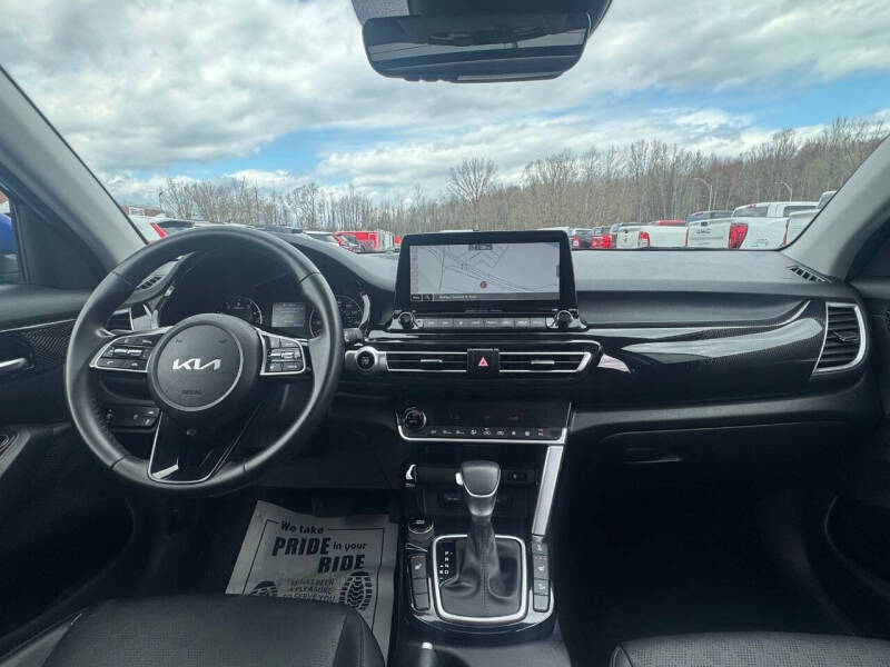 2023 Kia Seltos EX