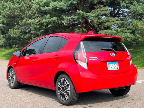 2016 Toyota Prius c Three