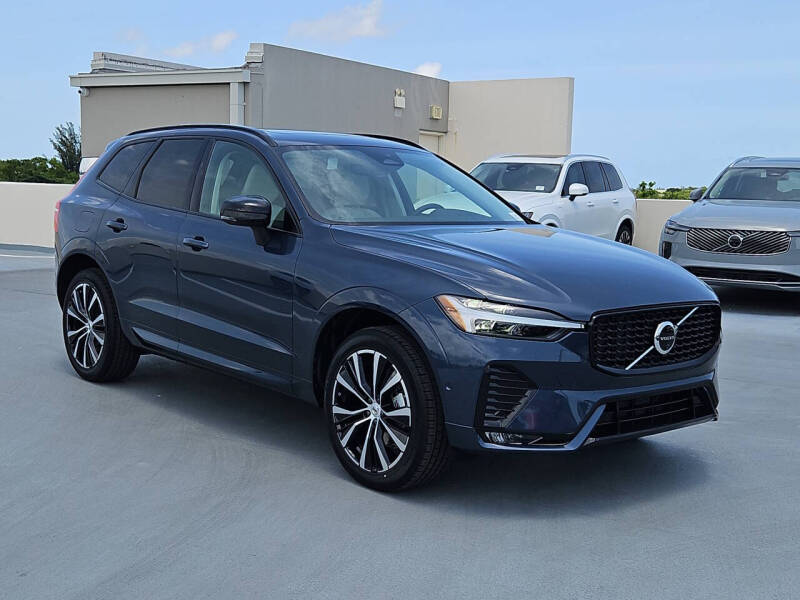 2025 Volvo XC60 B5 Plus Dark Theme