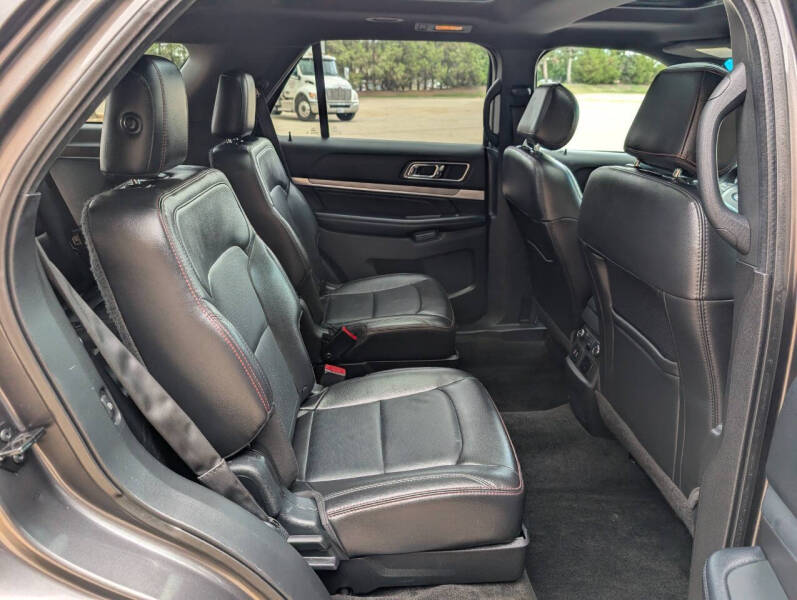2017 Ford Explorer Sport