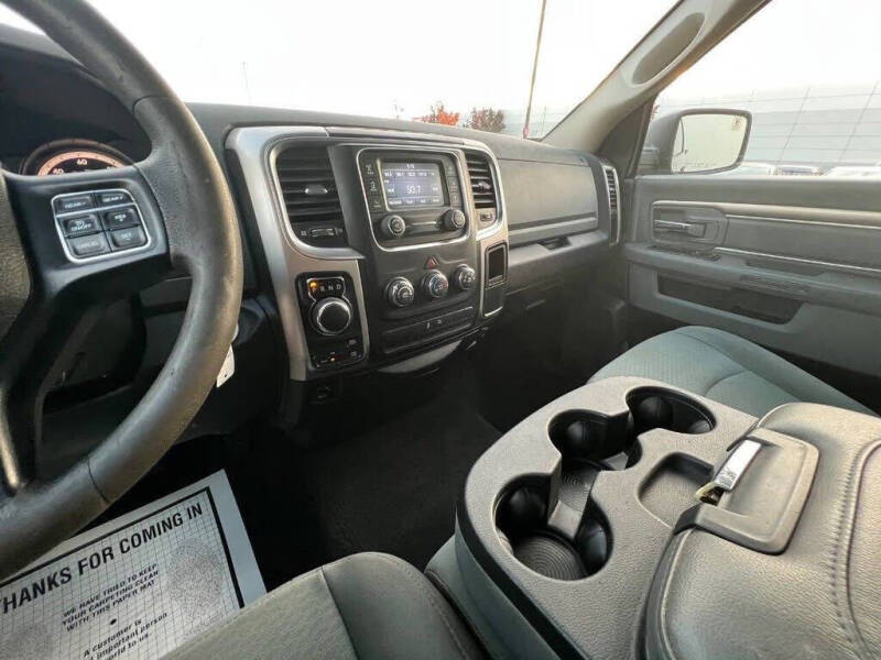 2018 RAM 1500 SLT