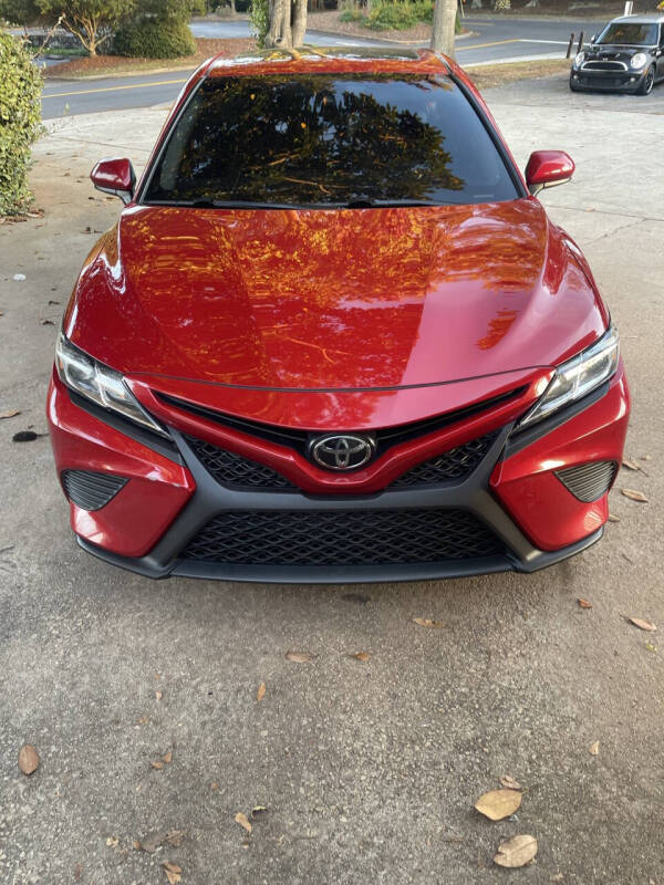 2020 Toyota Camry SE