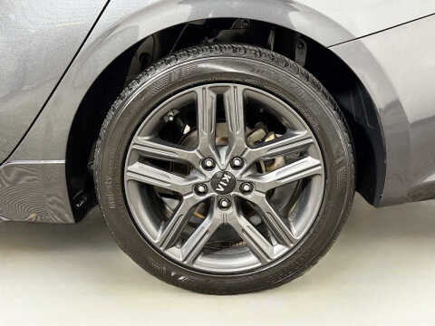 2021 Kia Forte GT Line