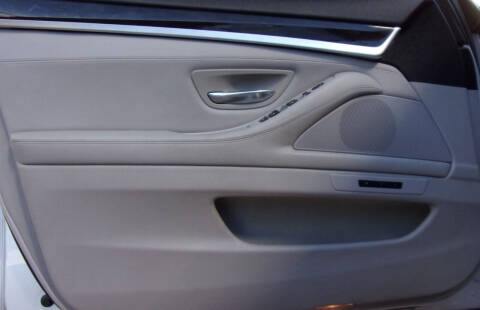 2012 BMW 5 Series 528i