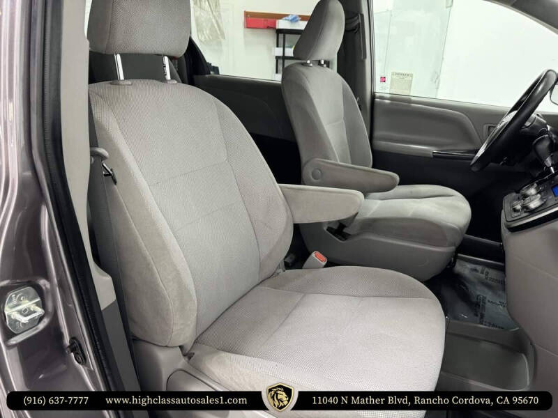 2020 Toyota Sienna L 7-Passenger