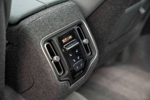 2021 Aston Martin DBX