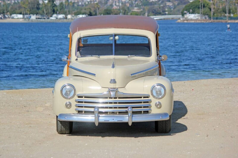 1948 Ford Super Deluxe