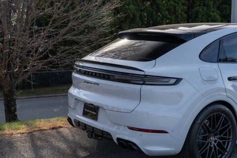 2025 Porsche Cayenne GTS Coupe