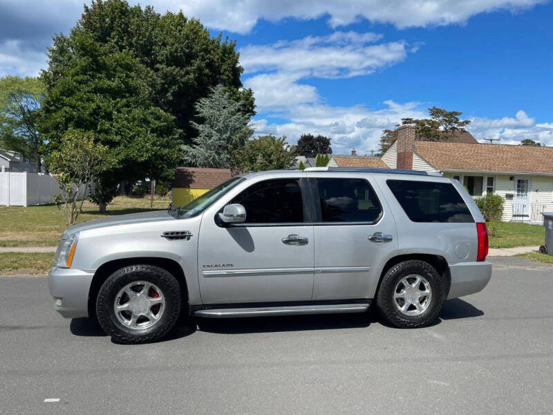2011 Cadillac Escalade Luxury