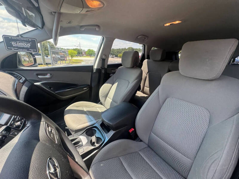 2017 Hyundai Santa Fe SE