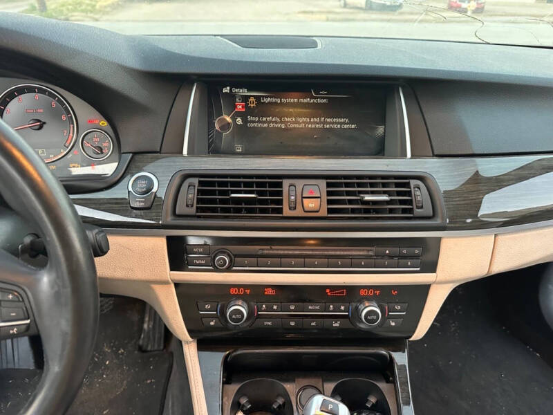 2015 BMW 5 Series 528i