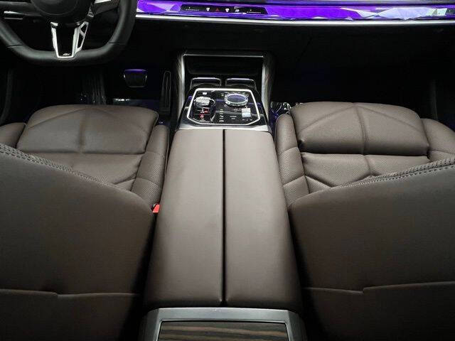 2025 BMW 7 Series 740i xDrive