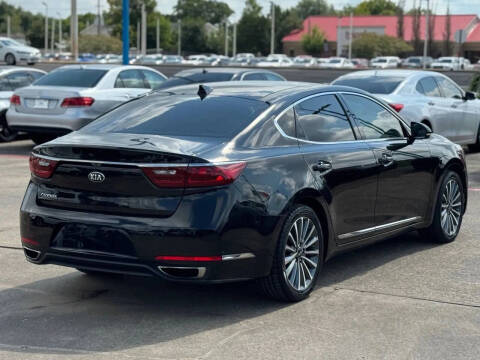 2017 Kia Cadenza Premium