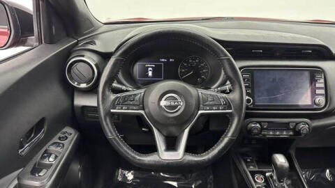 2022 Nissan Kicks SR