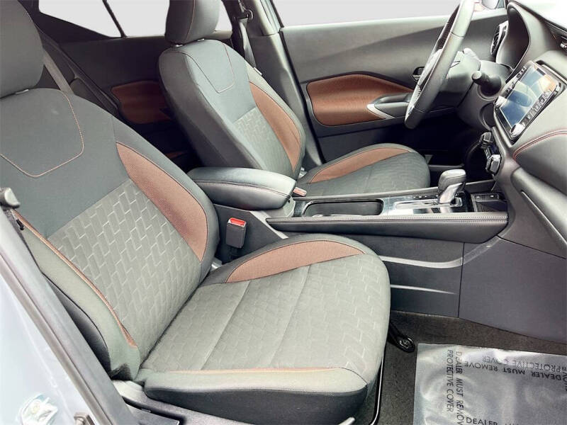 2024 Nissan Kicks SR