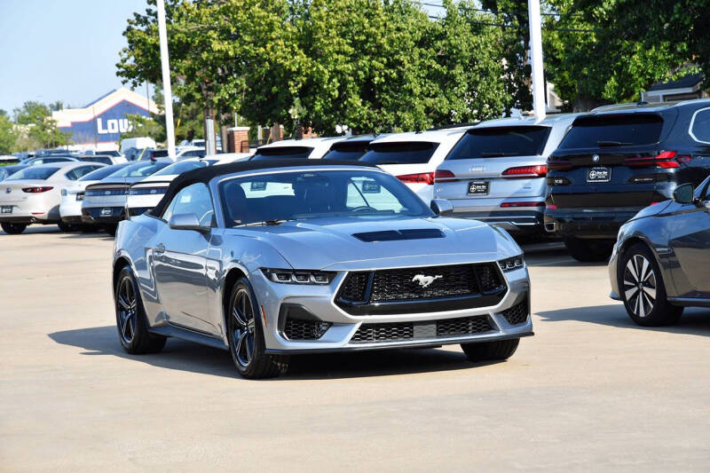2025 Ford Mustang EcoBoost's photo