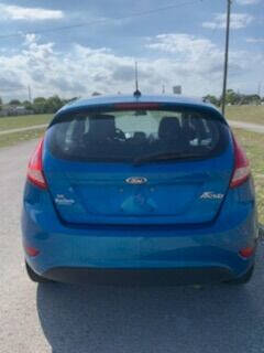 2013 Ford Fiesta Hatchback - $3,950