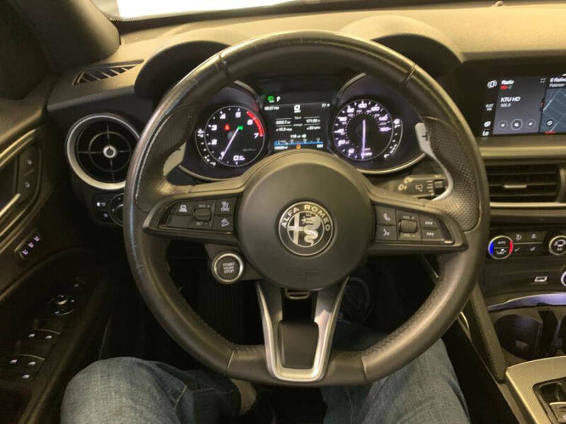 2023 Alfa Romeo Stelvio Veloce