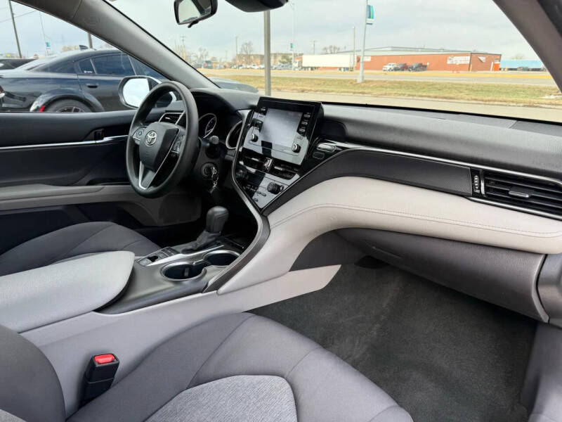 2022 Toyota Camry LE