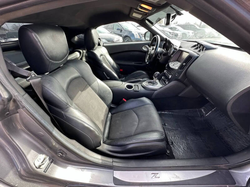 2015 Nissan 370Z Touring