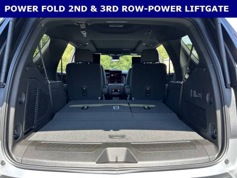 2025 GMC Yukon Elevation