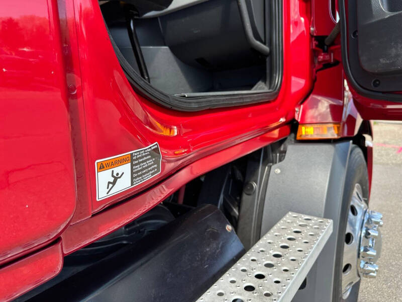 2019 Freightliner Cascadia