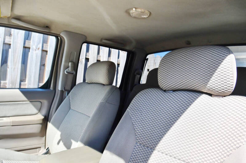 2001 Nissan Frontier XE