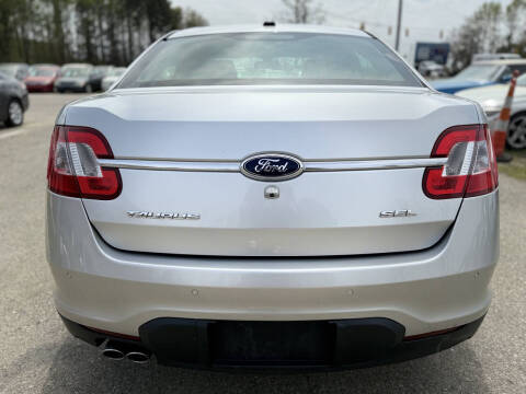 2011 Ford Taurus SEL