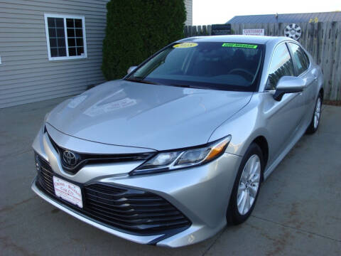 2018 Toyota Camry for sale at Cross-Roads Car Company in North Liberty IA
