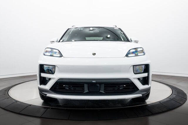 2025 Porsche Macan Turbo Electric