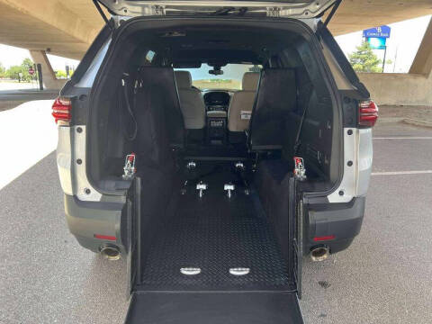 2022 Chevrolet Traverse LS