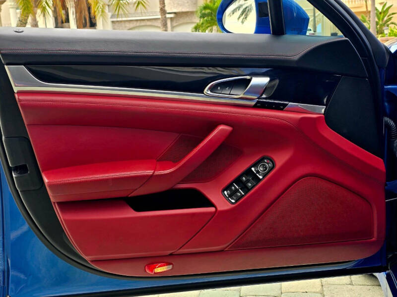 2015 Porsche Panamera S E-Hybrid