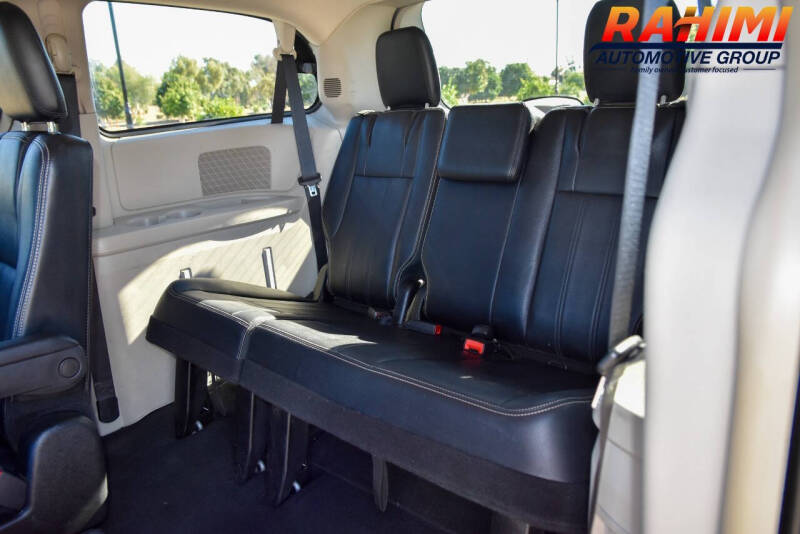 2014 Chrysler Town and Country Touring