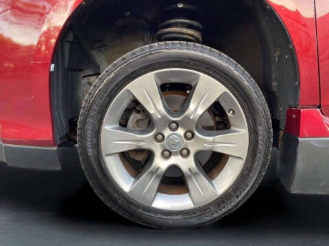 2014 Toyota Sienna SE 8-Passenger