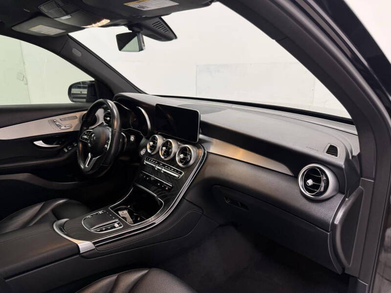 2021 Mercedes-Benz GLC GLC 300