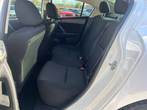 2013 Mazda MAZDA3 i SV
