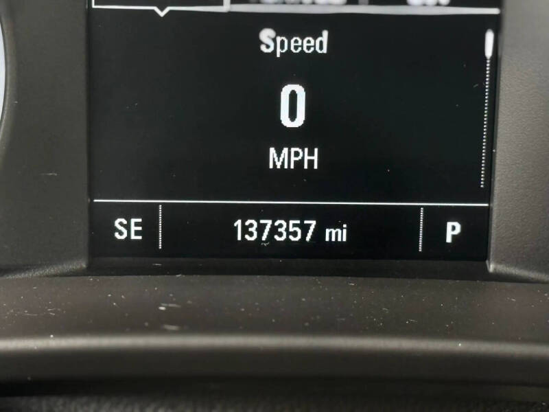 2017 GMC Acadia SLE-2