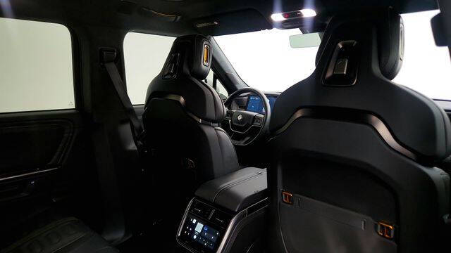 2025 Rivian R1T